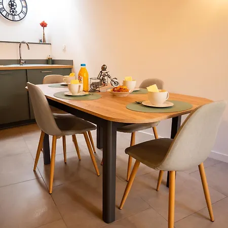 Les D'andrea- Chez Les Fifou Surba